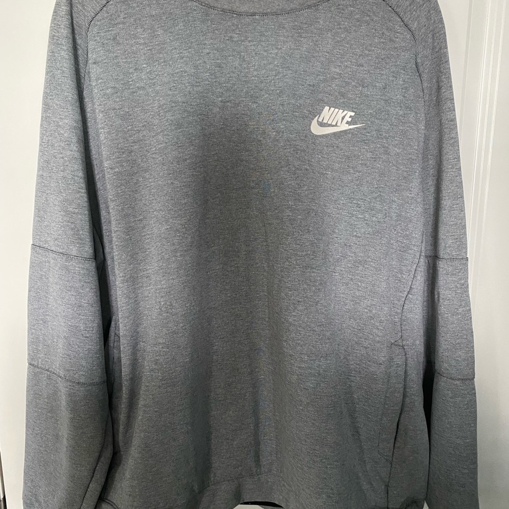 Nike men’s sweatshirt
